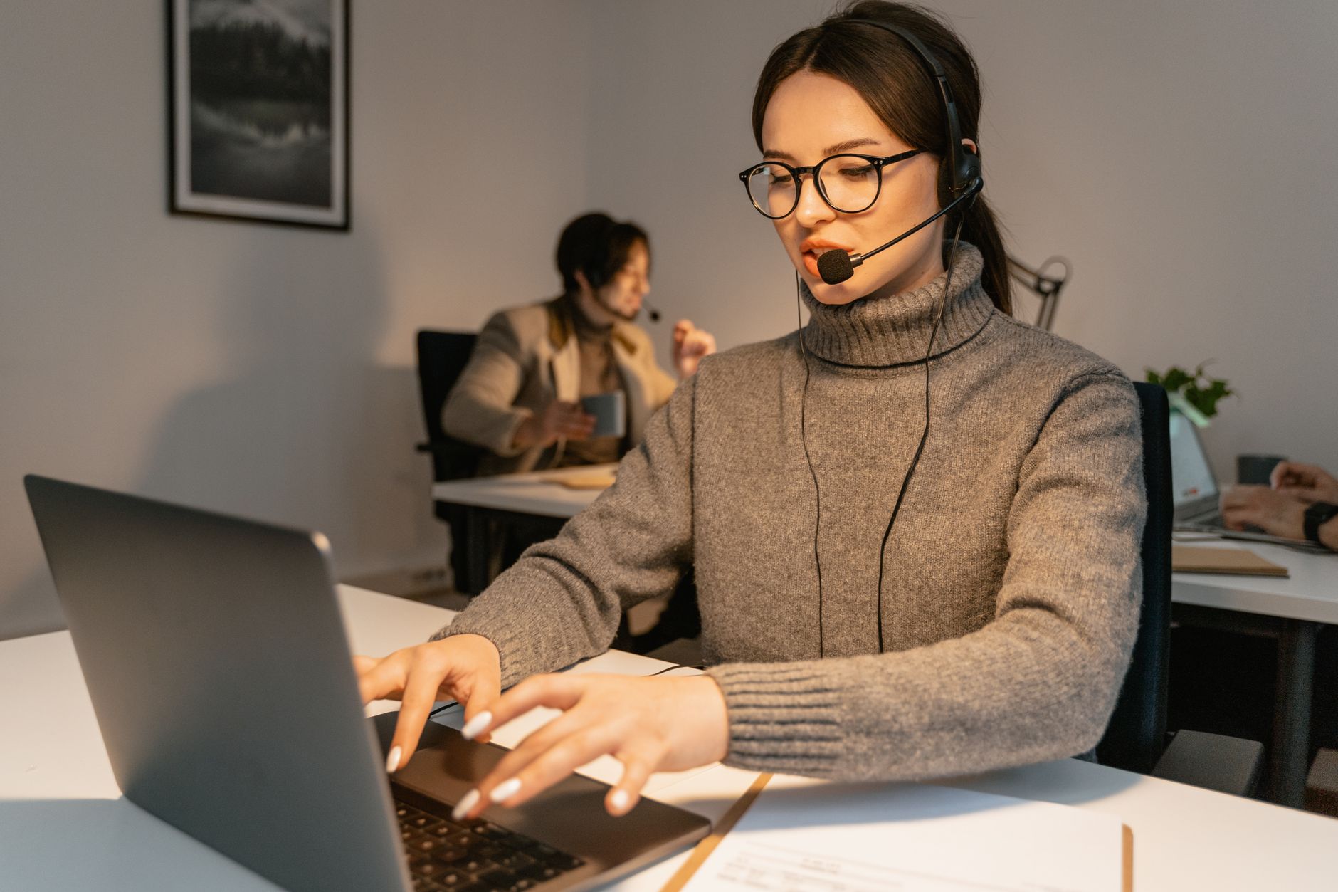 Customer service team handling returns and complaints for an Indian D2C brand