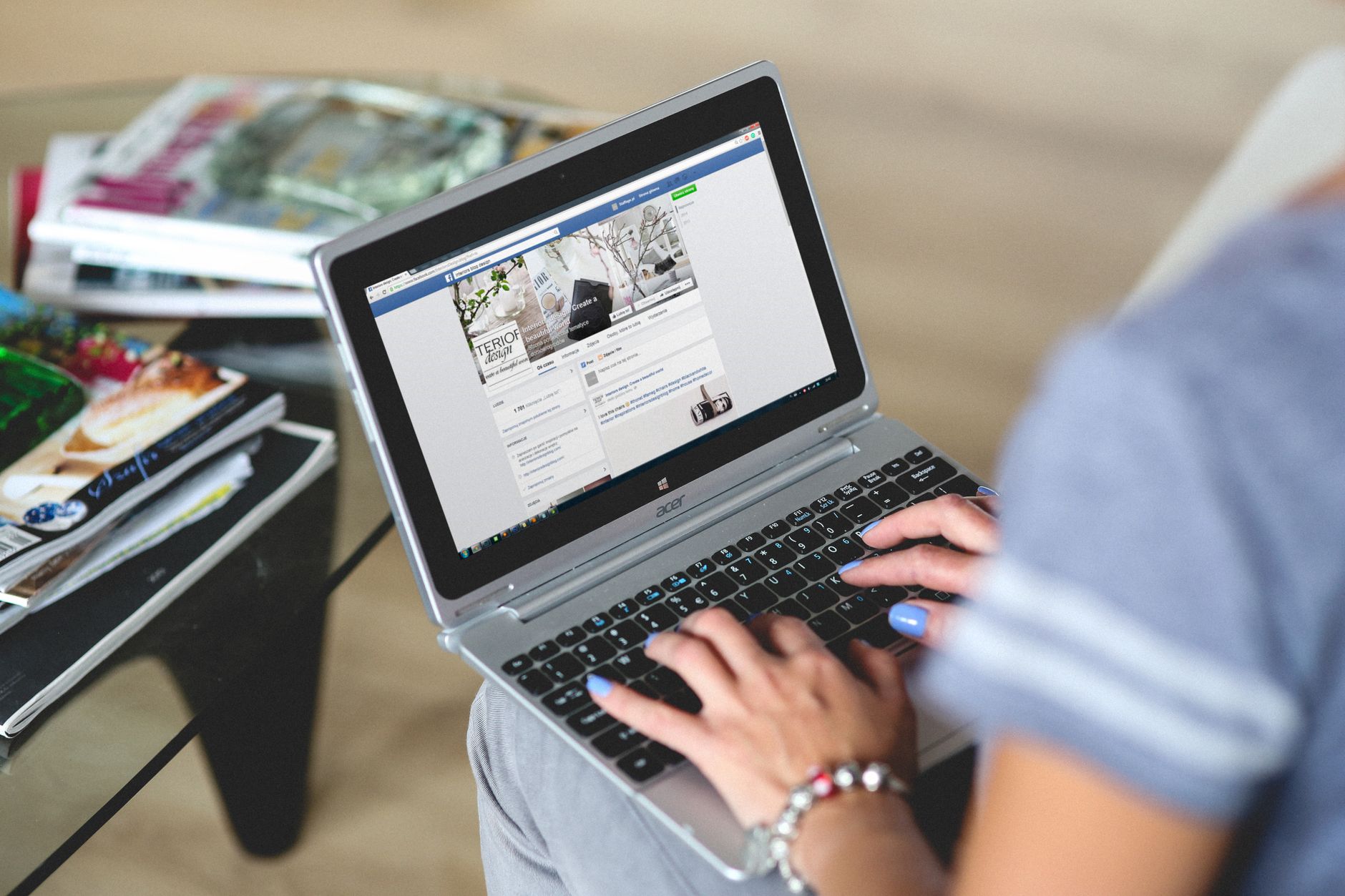 Social media marketing campaign laptop screen for D2C brand retargeting