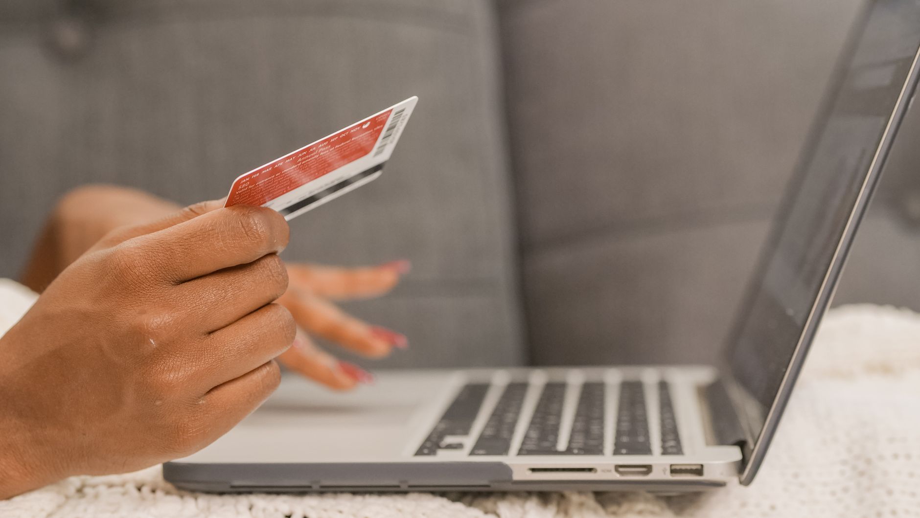 Person paying by credit card online - converting COD to prepaid for D2C brands
