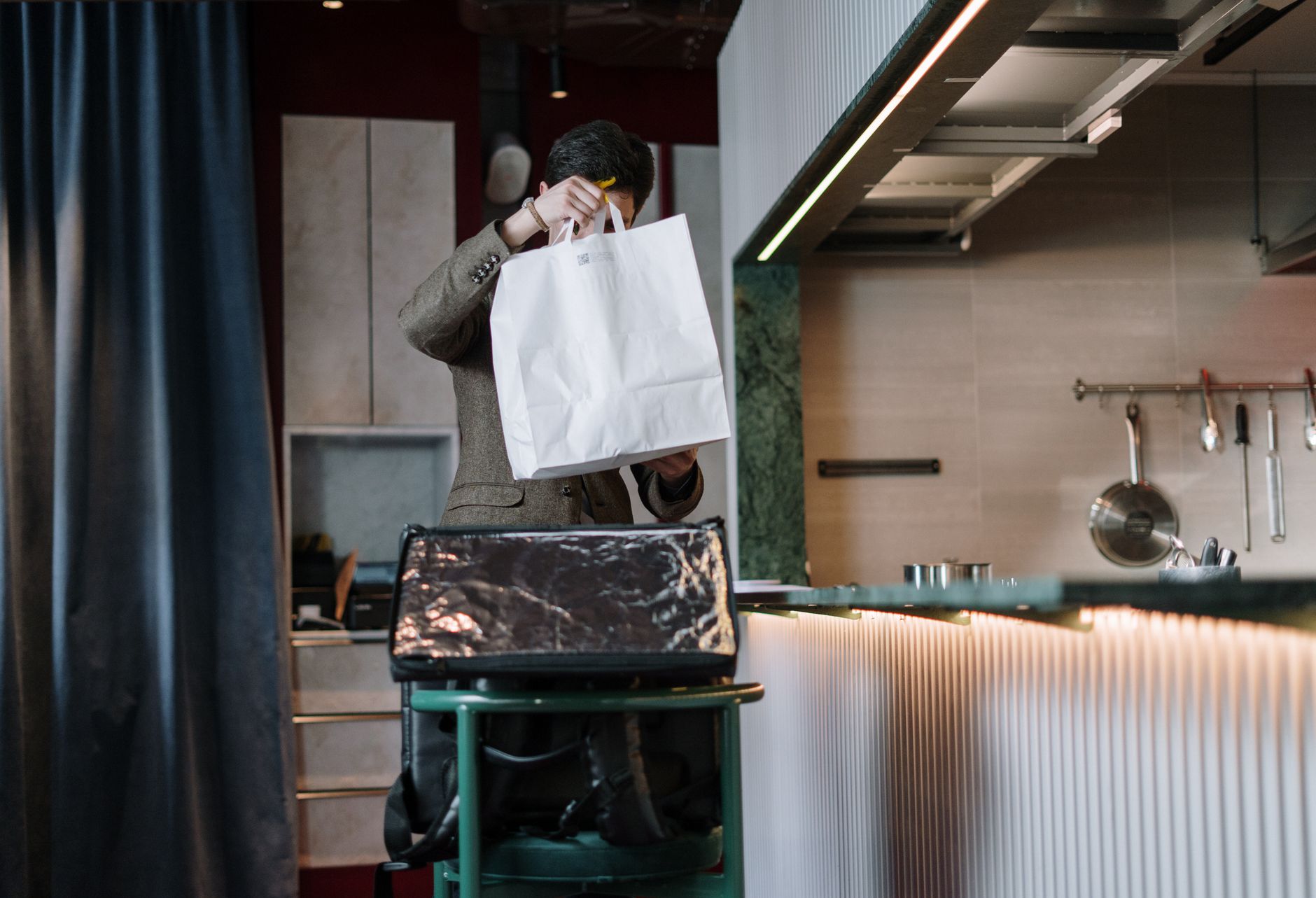 D2C brand packing products for quick commerce fulfillment and same-day delivery